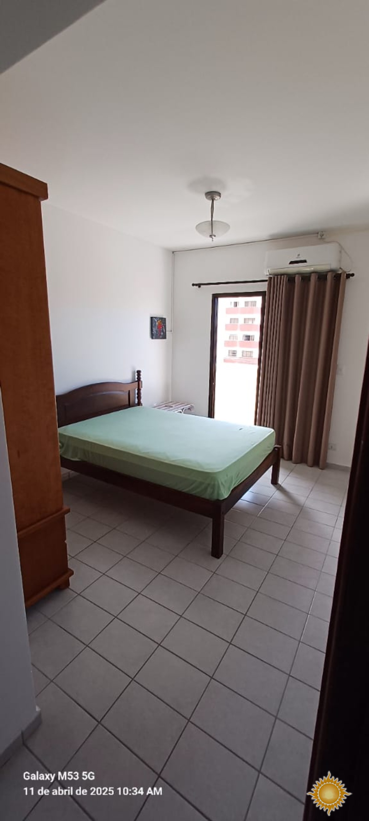 Ótima localização apto no centro com 02 dorms, 01 suíte, com área de lazer !!!