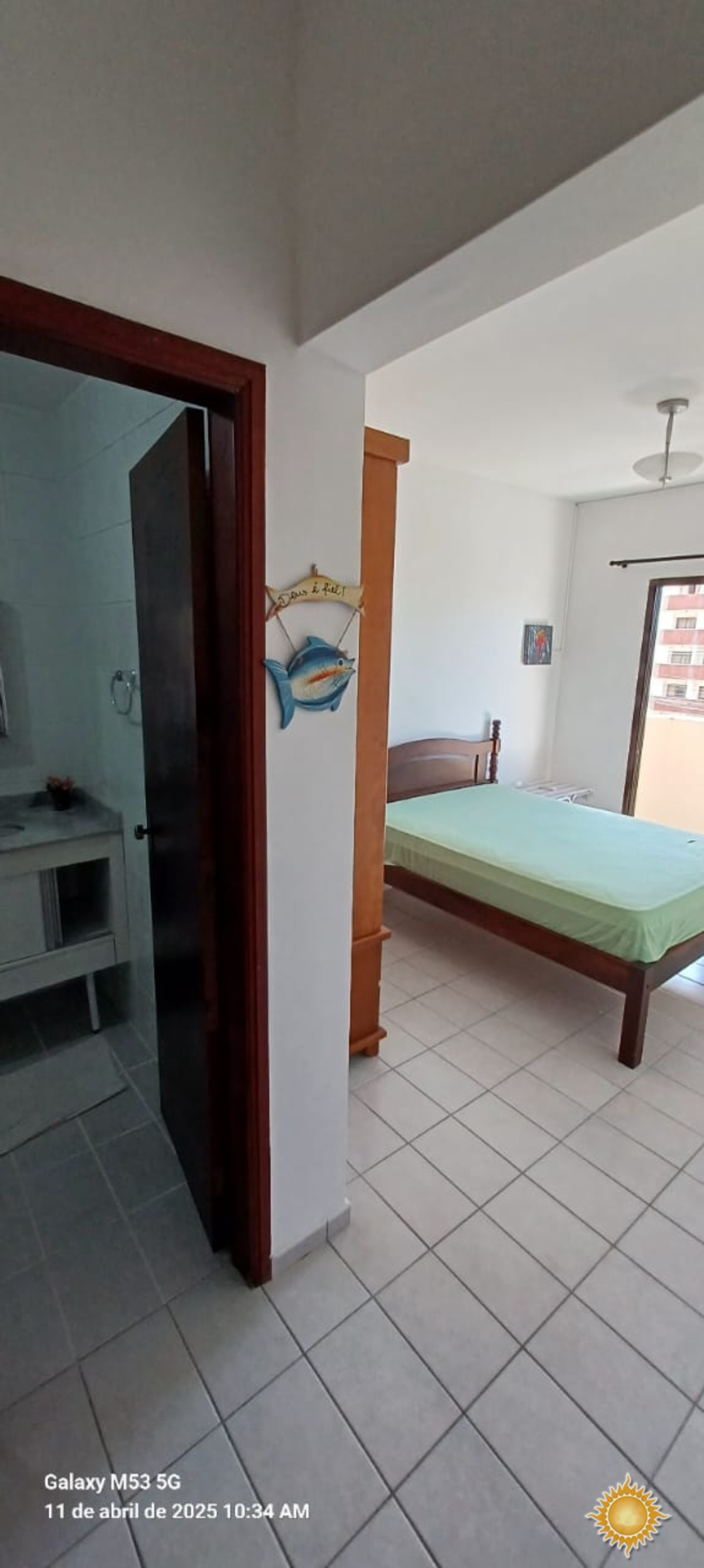 Ótima localização apto no centro com 02 dorms, 01 suíte, com área de lazer !!!