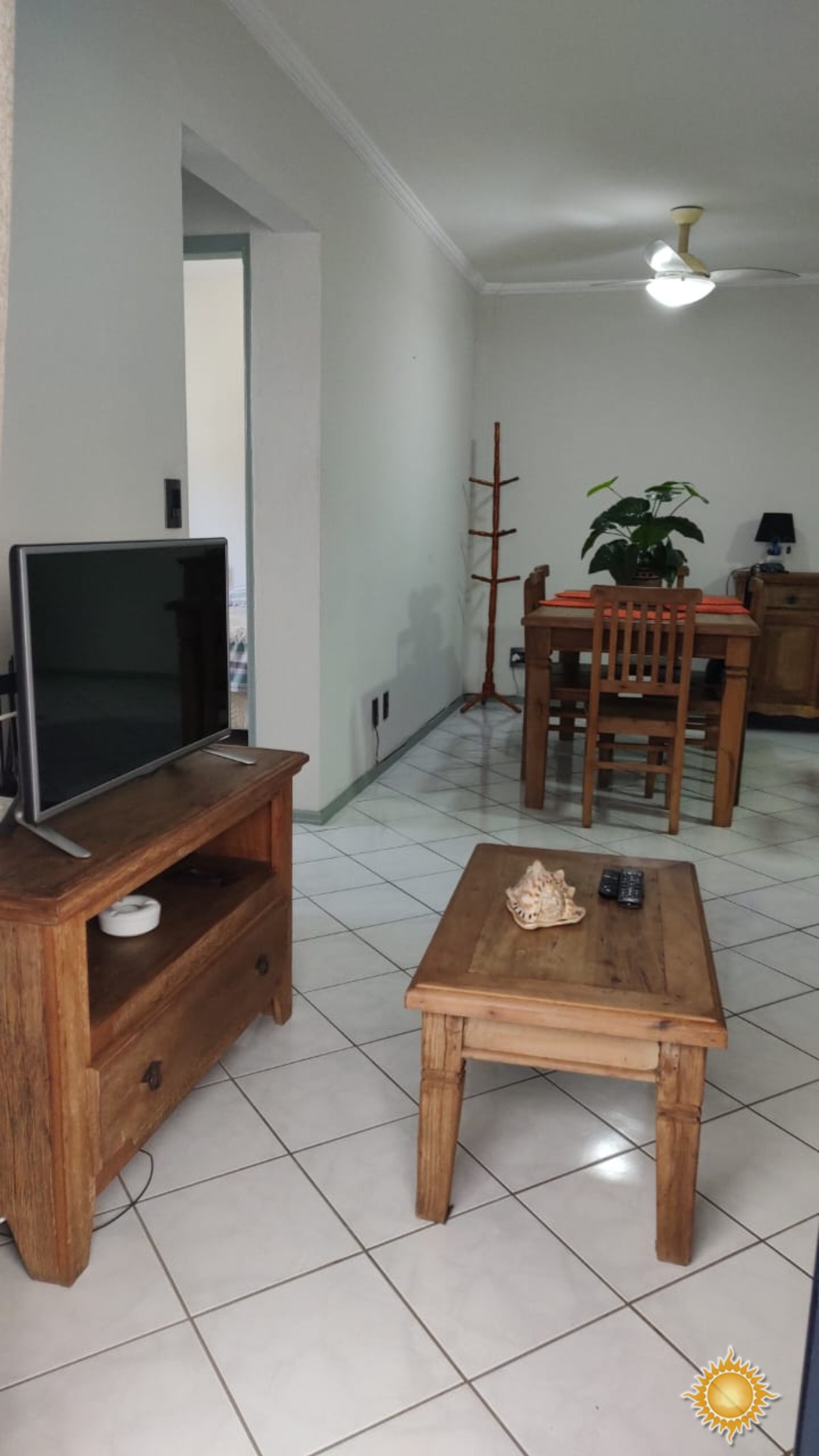Amplo apto com 02 dorms, 01 suíte, 1 vaga de garagem, mobiliado !!!