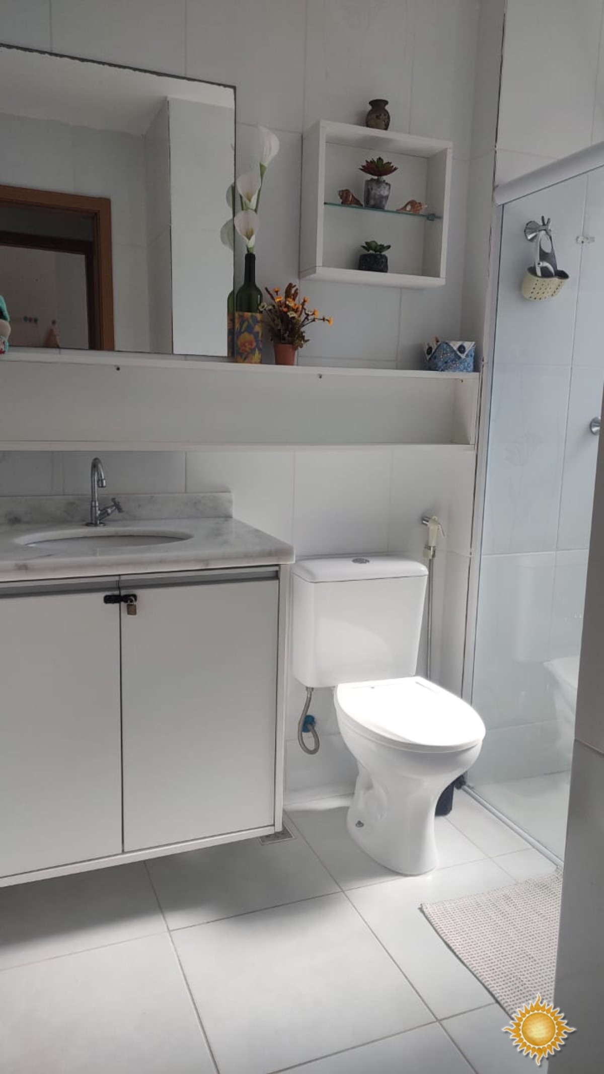 Ótimo apto com 2 dorms, sendo 01 suíte, mobiliada ! Aceita permuta com apto na região de Pinheiros / SP.