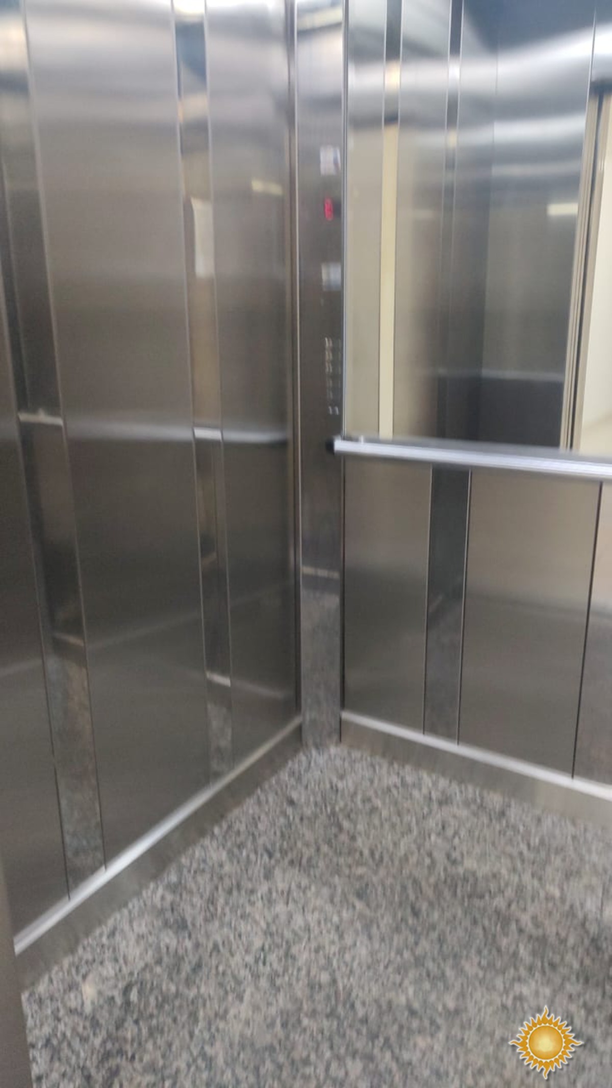 Ótimo apto com 2 dorms, sendo 01 suíte, mobiliada ! Aceita permuta com apto na região de Pinheiros / SP.