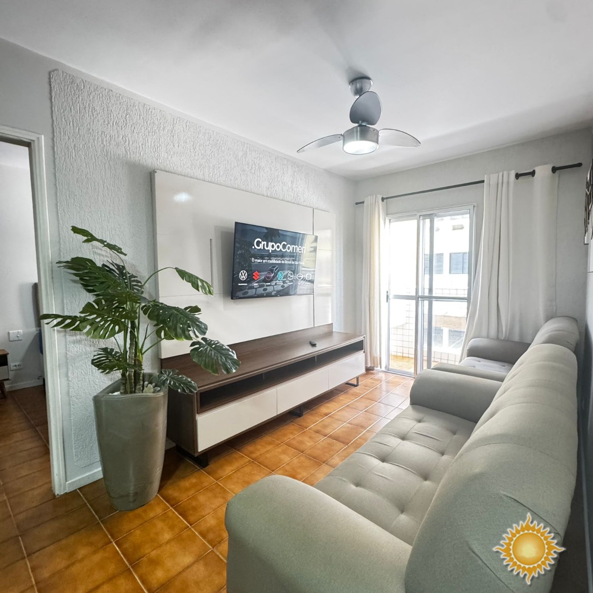 Excelente Localização Apto a 50 Mts da Praia com 02 Dorms, 01 Suíte, 1 Vaga Coberta !!!
