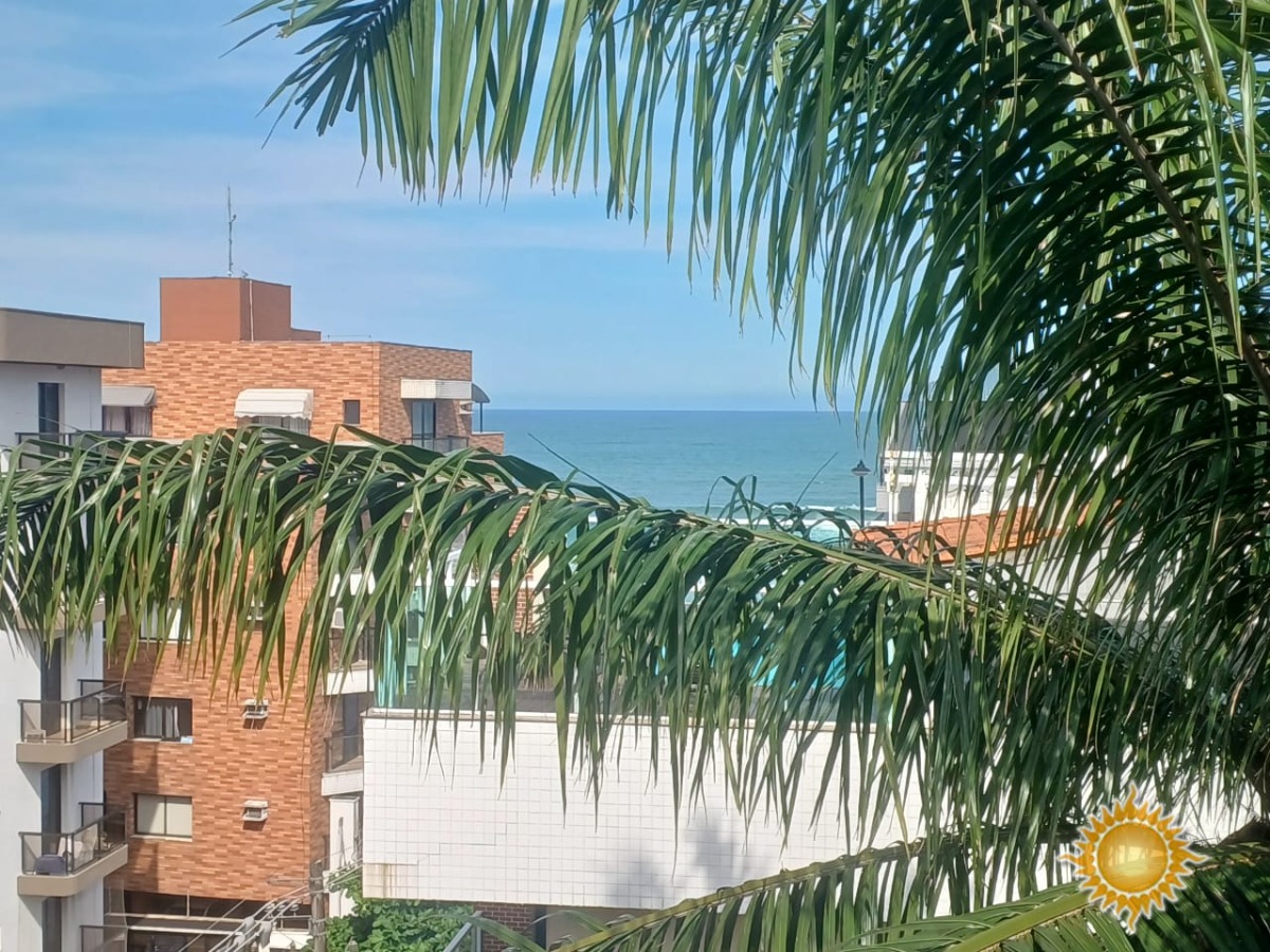 Linda Cobertura com 03 Suítes, com Vista Pro Mar, a 70 Mts da Praia !!! Permuta com Casa Pé Na Areia !!!