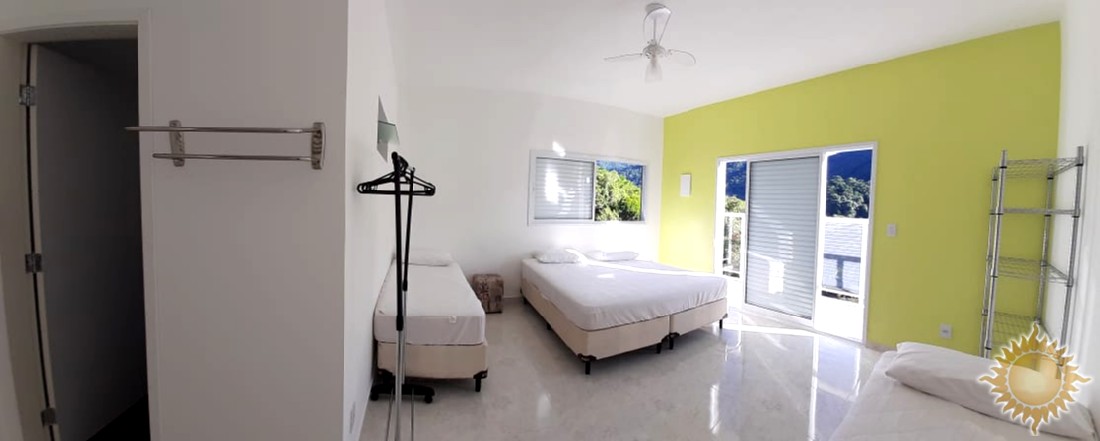 Linda casa com 03 suítes amplas, pé direito alto, espaço gourmet !!!