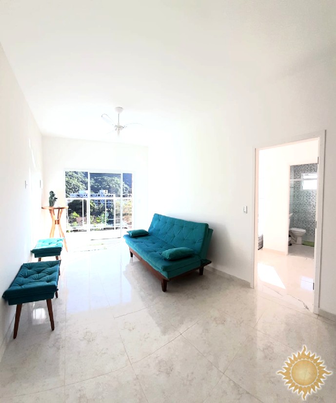 Linda casa com 03 suítes amplas, pé direito alto, espaço gourmet !!!