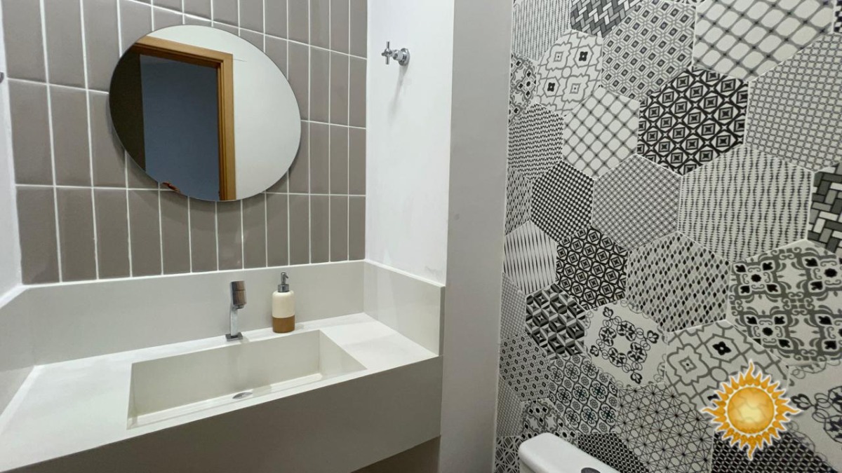 Lindo apto com 02 suítes, 01 lavabo, varanda gourmet, 02 vagas , mobiliado !!!