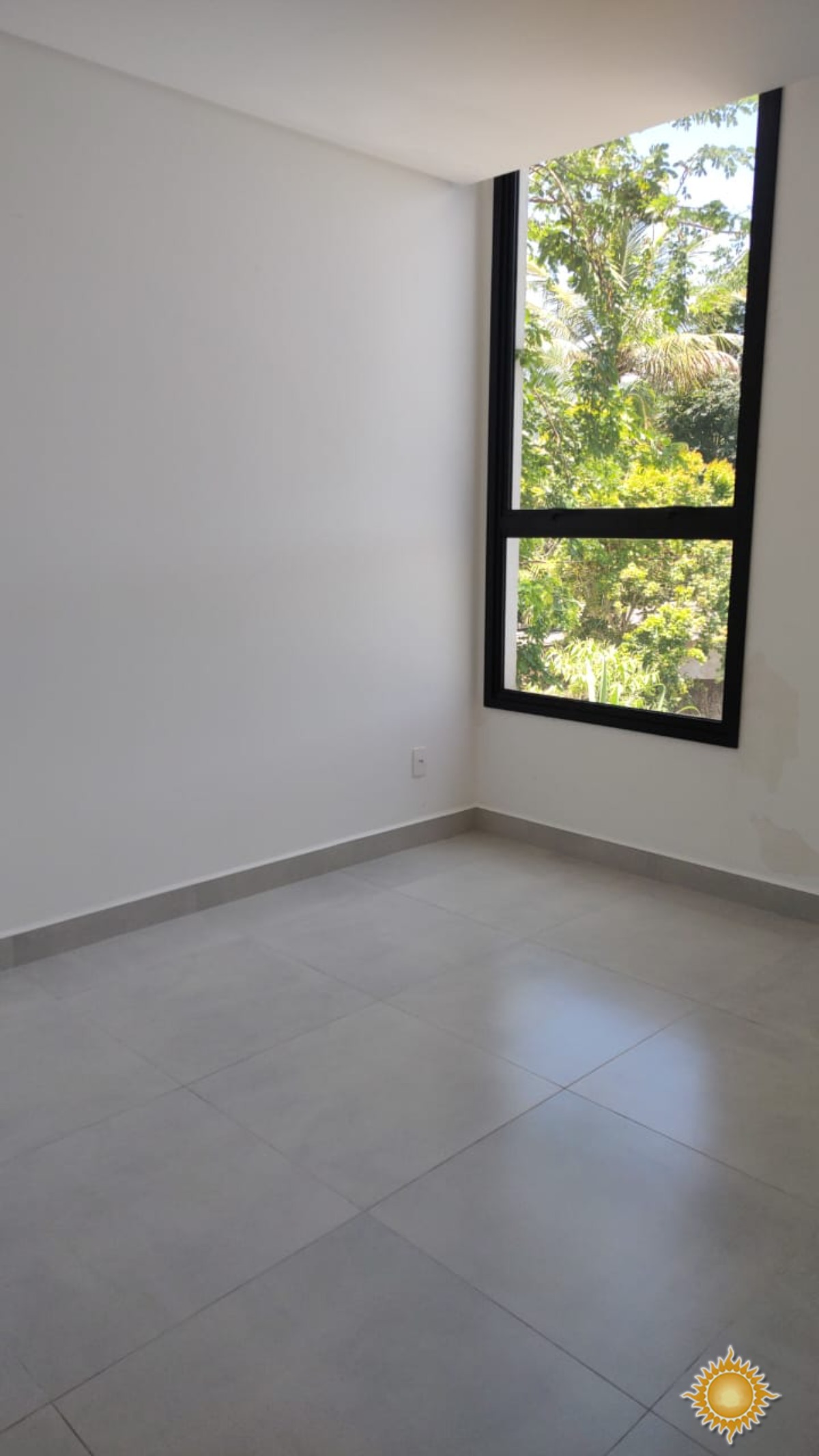 Condomínio de casa no Itaguá, com ótima área de lazer !!!