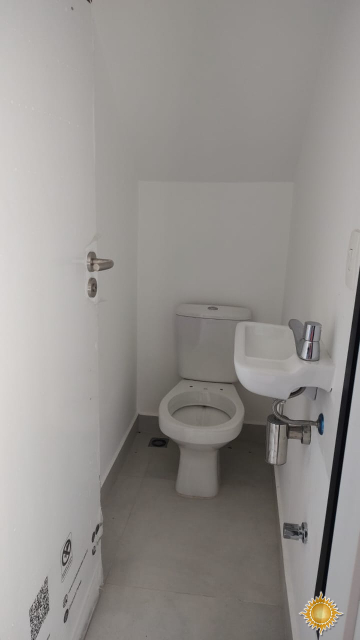 Condomínio de casa no Itaguá, com ótima área de lazer !!!