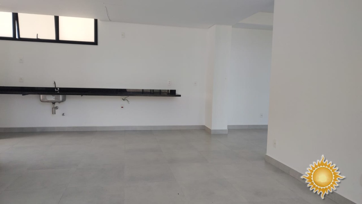 Condomínio de casa no Itaguá, com ótima área de lazer !!!