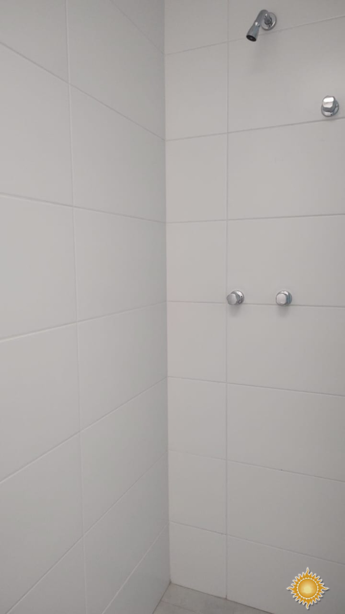Condomínio de casa no Itaguá, com ótima área de lazer !!!