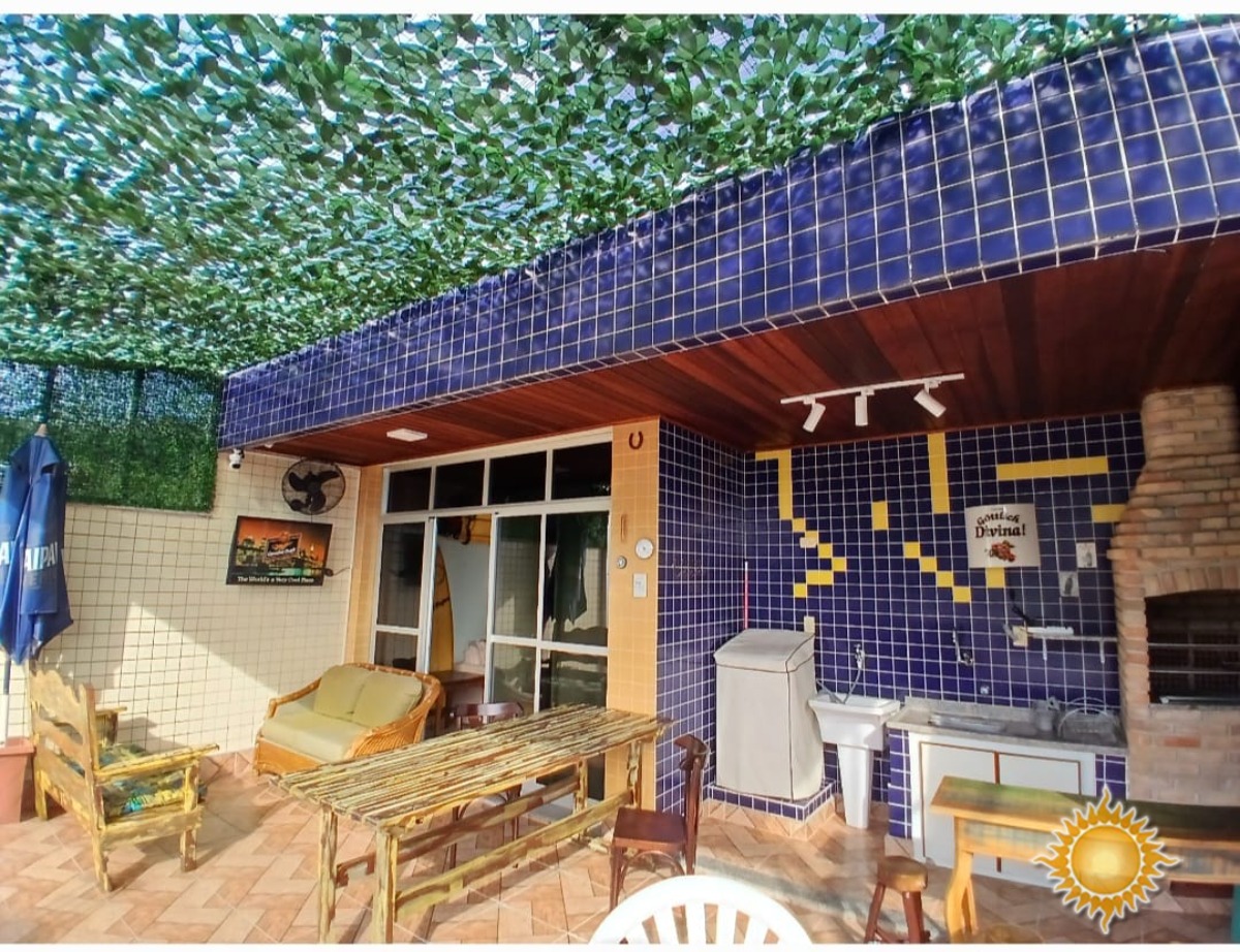 Linda cobertura duplex a 100 mts. Da praia com Sol da manhã, 03 dorms, 01 suíte, área de lazer, permuta com casa até 800 mil !!!