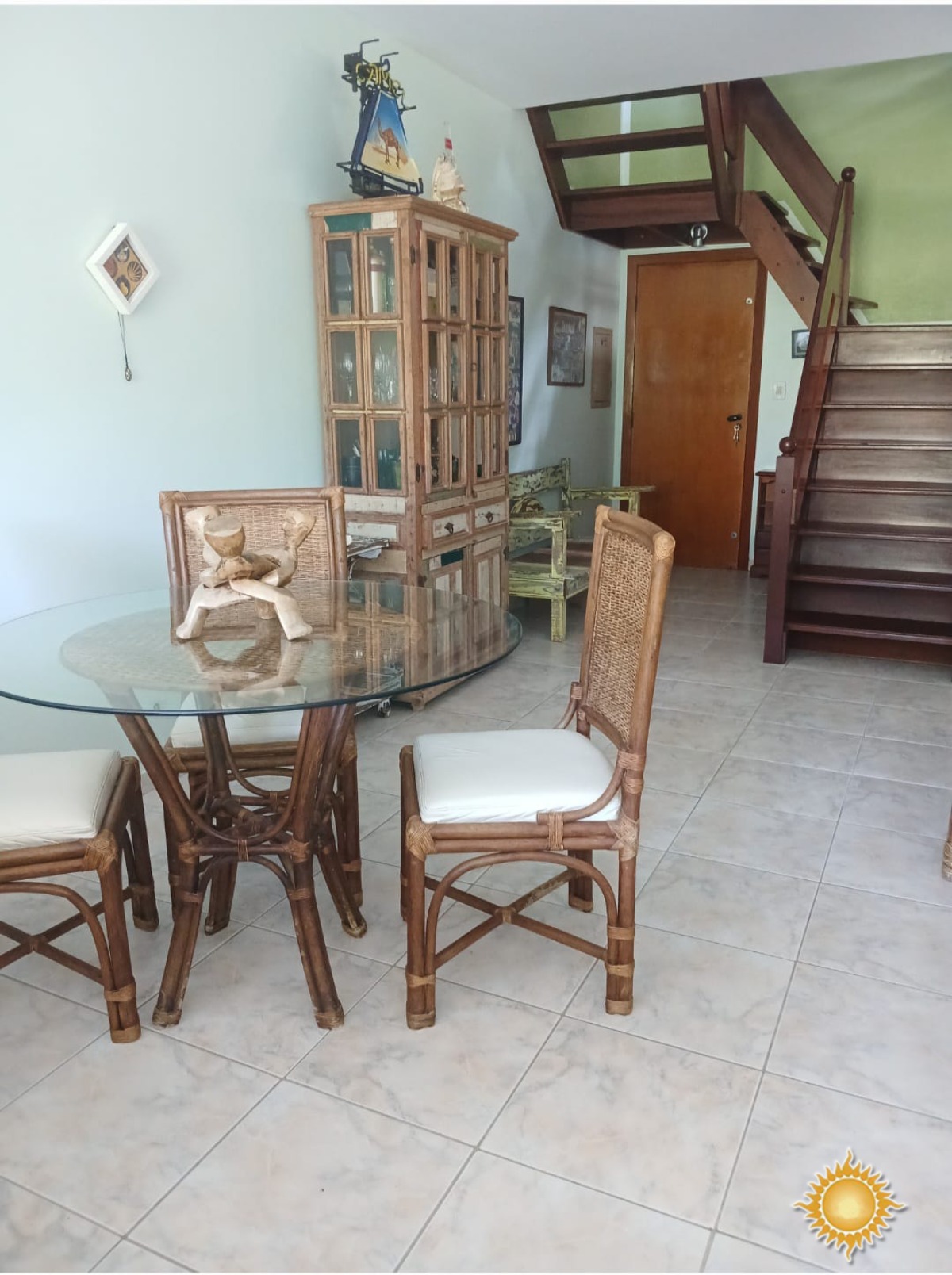 Linda cobertura duplex a 100 mts. Da praia com Sol da manhã, 03 dorms, 01 suíte, área de lazer, permuta com casa até 800 mil !!!