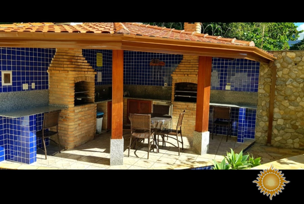 Linda cobertura duplex a 100 mts. Da praia com Sol da manhã, 03 dorms, 01 suíte, área de lazer, permuta com casa até 800 mil !!!