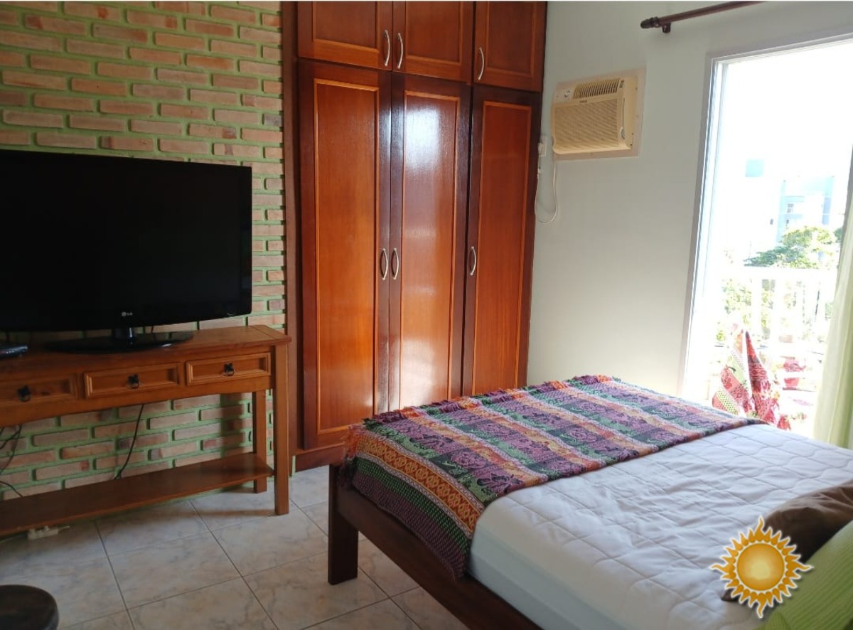 Linda cobertura duplex a 100 mts. Da praia com Sol da manhã, 03 dorms, 01 suíte, área de lazer, permuta com casa até 800 mil !!!