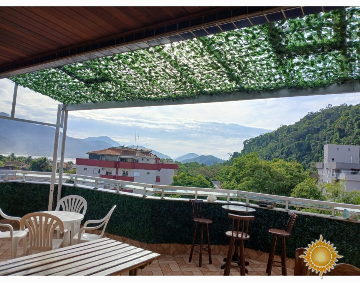 Linda cobertura duplex a 100 mts. Da praia com Sol da manhã, 03 dorms, 01 suíte, área de lazer, permuta com casa até 800 mil !!!