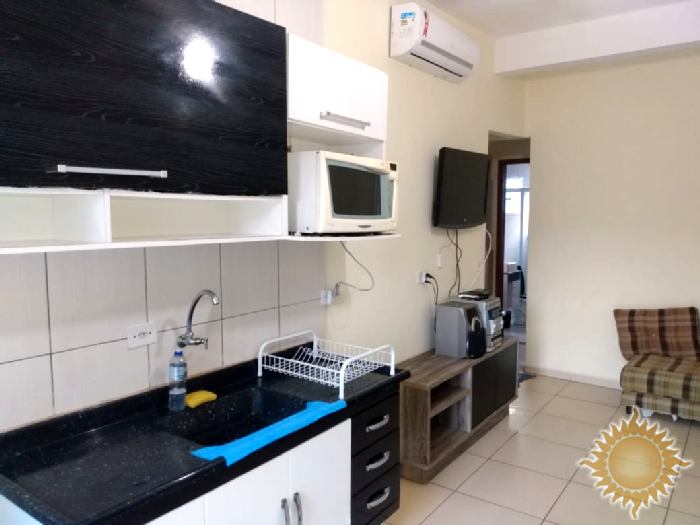 Ótimo Sobrado com 02 dormitórios, 02 banheiros, mobiliado , próximo da praia !!!