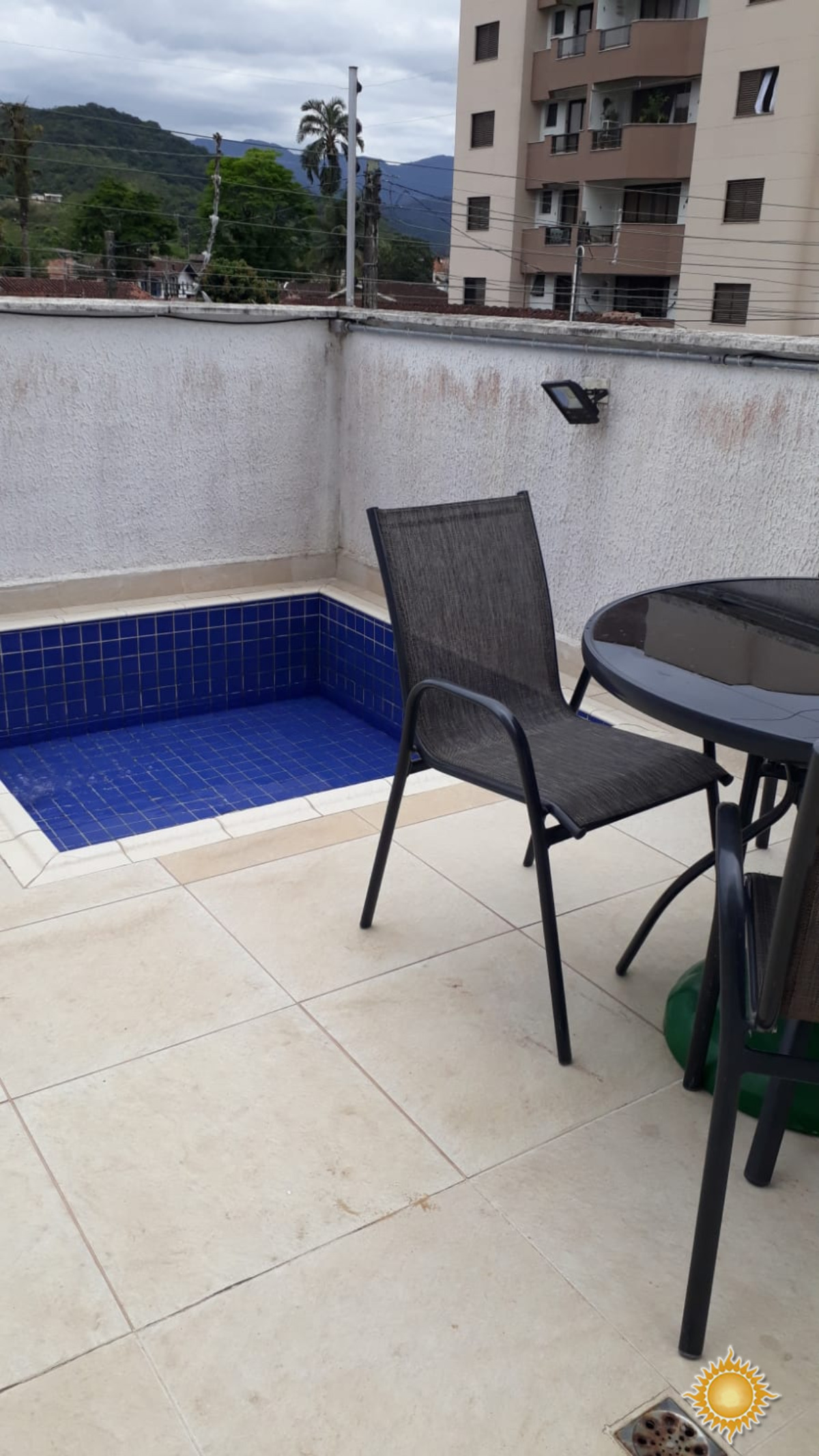Ótima Localização Apto com 02 Dorms, 01 Suíte, com Área de Lazer !!!