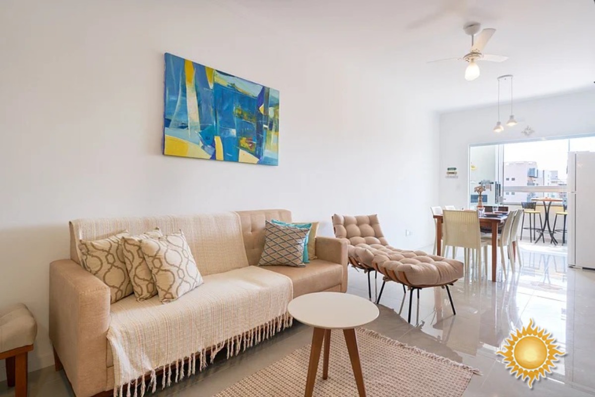Ótima Localização Apto com 02 Dorms, Sendo 01 Suíte, com Área de Lazer !!!