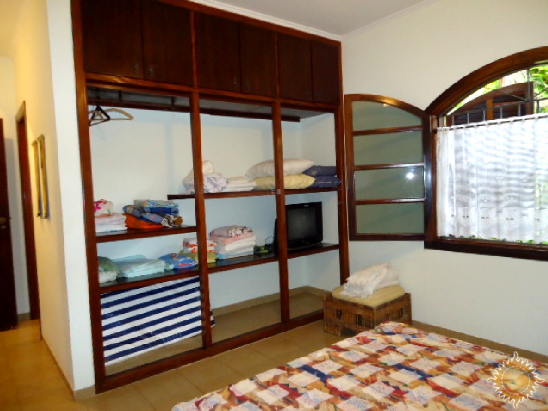 Casa Pé na areia, com 6 suítes, em Condomínio Fechado !!!