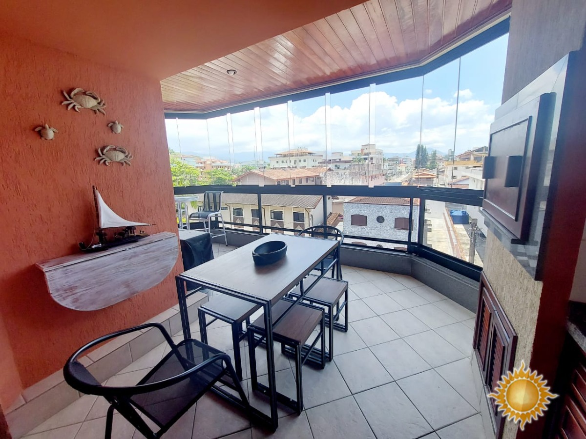 Ótima Localização Apto com 02 Dorms, 01 Suíte, Frente Rua com Vista Pro Mar !!!