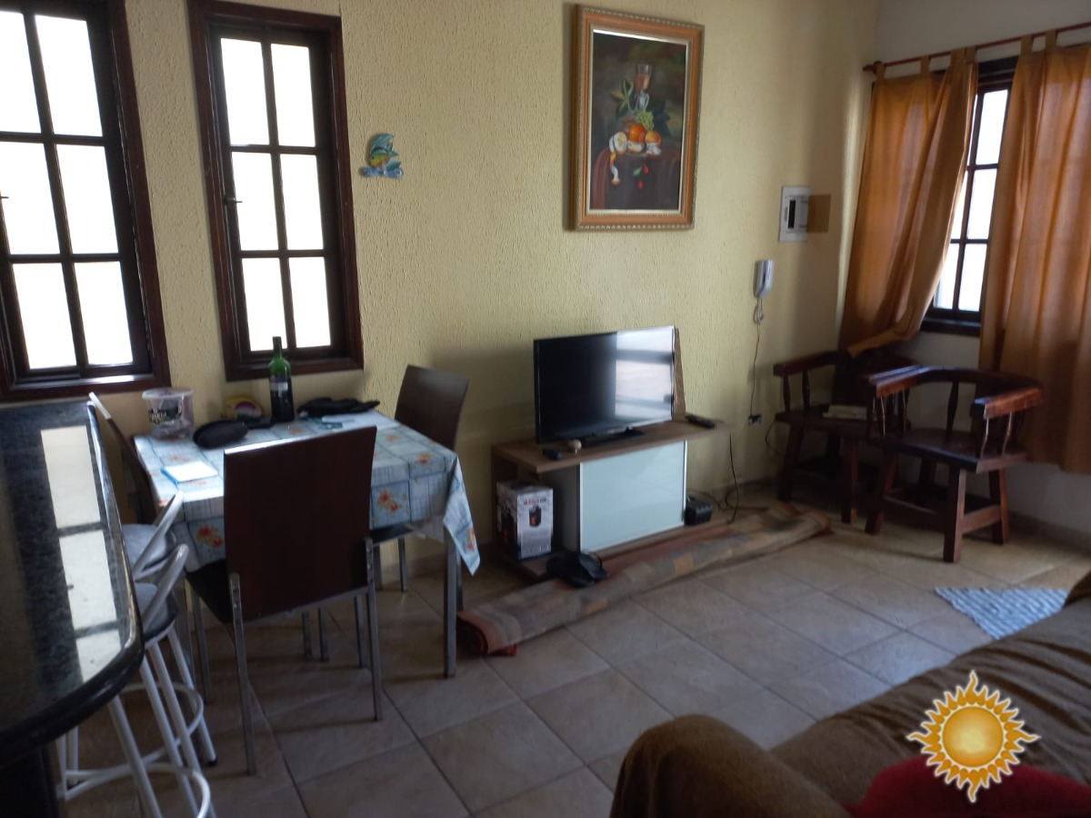 Apartamento com Dois Quartos ( Um Suíte) Térreo No Itagua com Churrasqueira Coberta Privativa