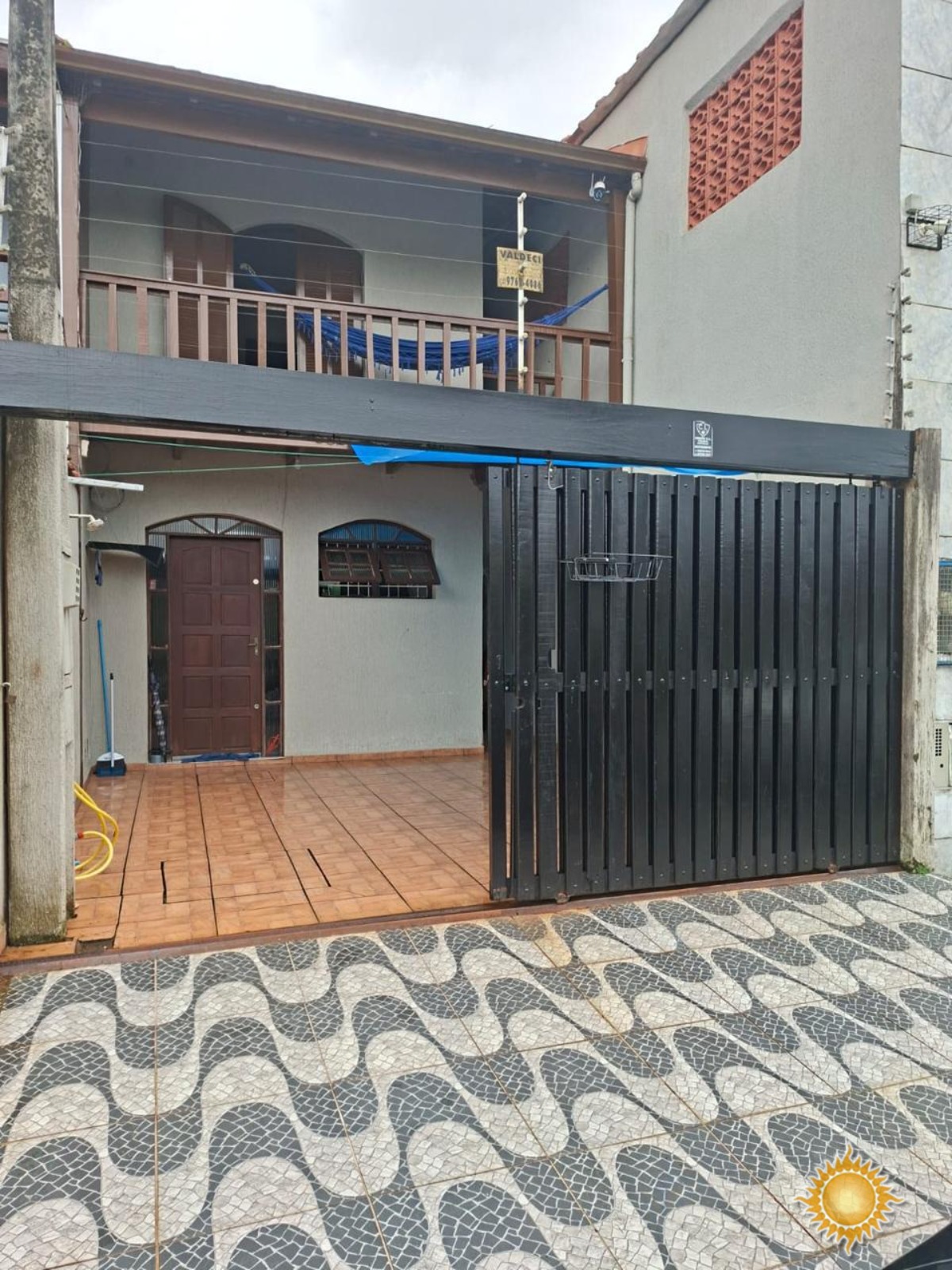 Sobrado Geminado com 02 Dorms, 01 Wc, 2 Vagas, Fica Mobiliado !!!