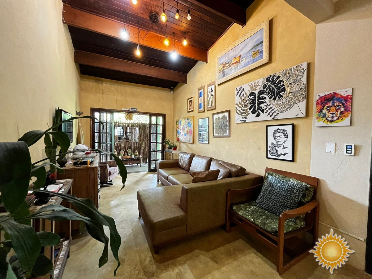 Oportunidade Casa com 7 Dorms, Sendo 04 Suites, 6 Banheiros, Mais 03 Bangalôs No Jardim !!!