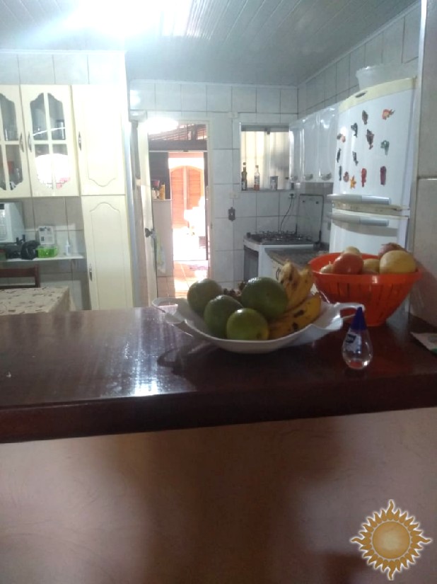 Ótima localização Ampla casa térrea , mais Edícula , próxima praia e comercio !!!