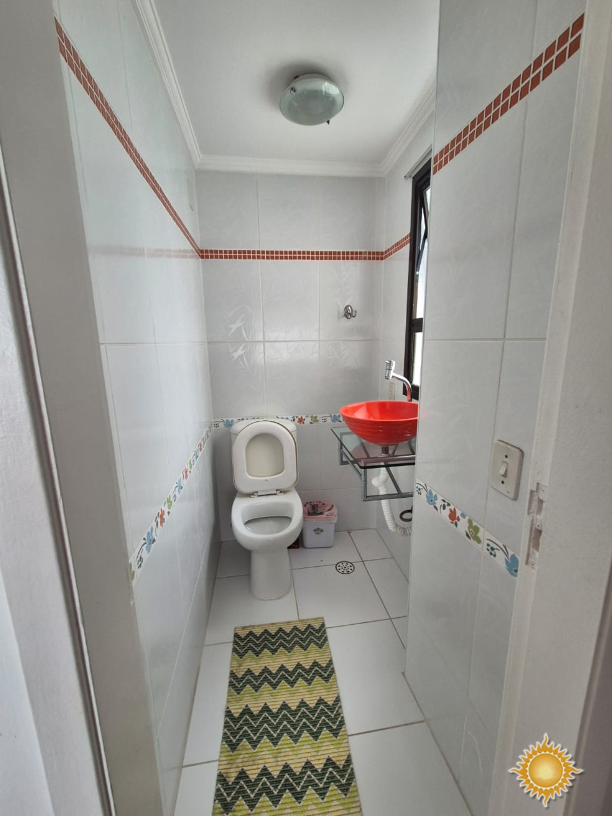 Ótima localização !! Cobertura Duplex com 02 dorms, sendo 1 suíte, a 100 mts. Da praia !!!
