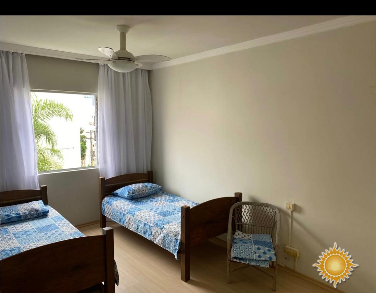Ótima localização apto com 02 dorms, 02 banheiros, mobiliado, próximo das praias !!!