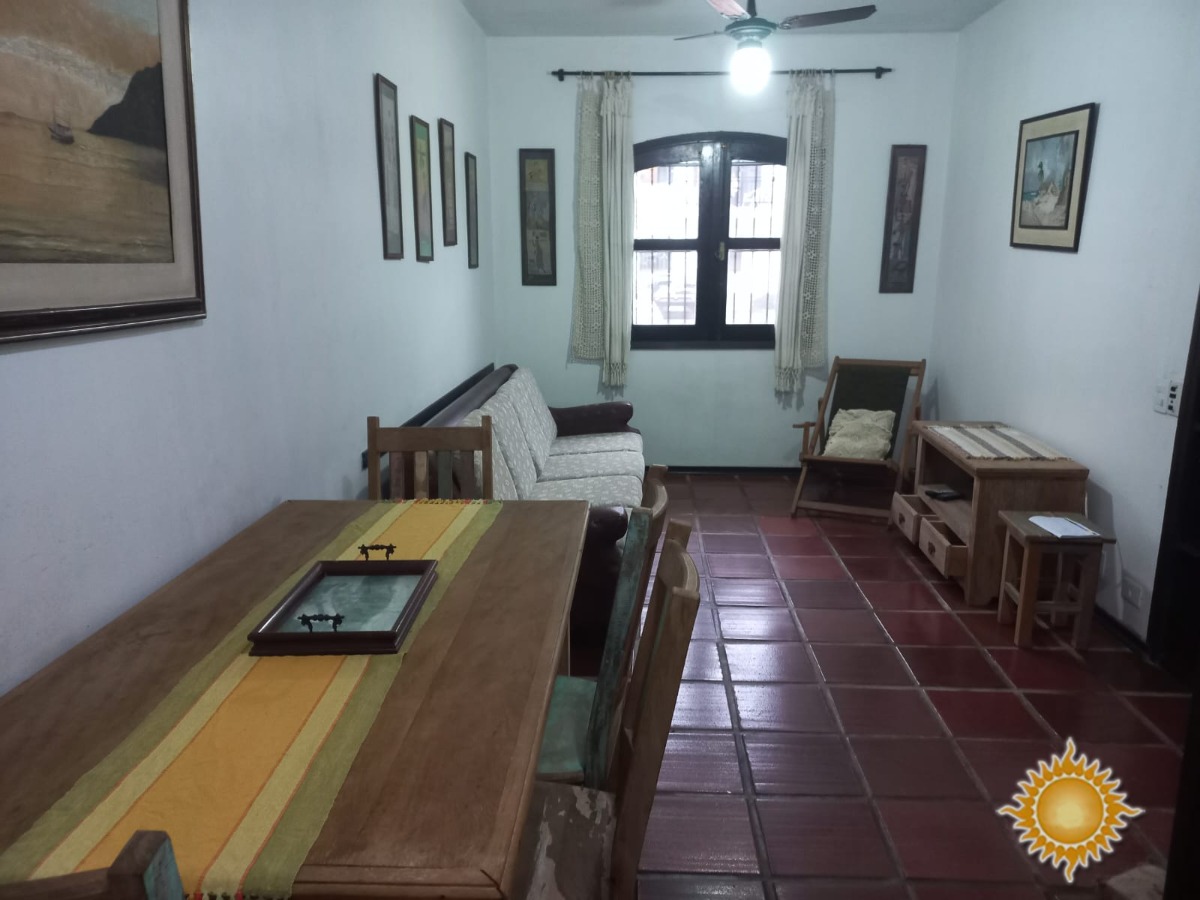 Apartamento Muito Bem Localizado No Itaguá , Dois Quartos, Mobiliado