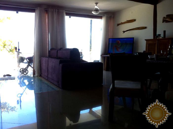 Linda casa pé na areia casa principal mais três chalés, Praia do Engenho aceita permuta !!!
