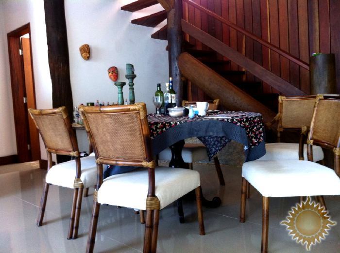 Linda casa pé na areia casa principal mais três chalés, Praia do Engenho aceita permuta !!!