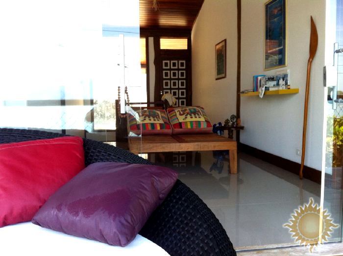 Linda casa pé na areia casa principal mais três chalés, Praia do Engenho aceita permuta !!!
