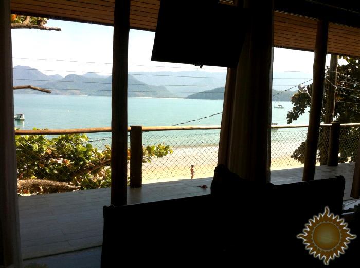Linda casa pé na areia casa principal mais três chalés, Praia do Engenho aceita permuta !!!