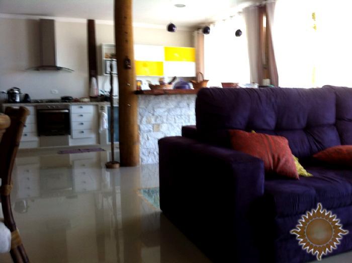 Linda casa pé na areia casa principal mais três chalés, Praia do Engenho aceita permuta !!!