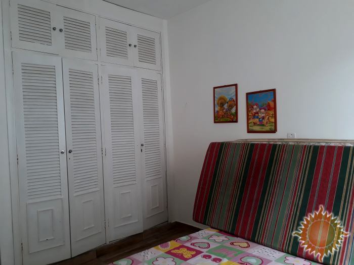 Ótima localização ! Casa com 03 dormitórios amplos, 02 banheiros !!!