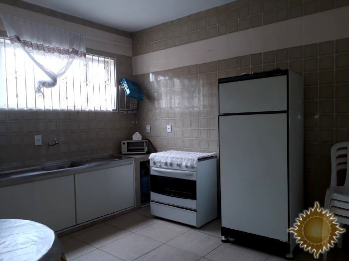 Ótima localização ! Casa com 03 dormitórios amplos, 02 banheiros !!!