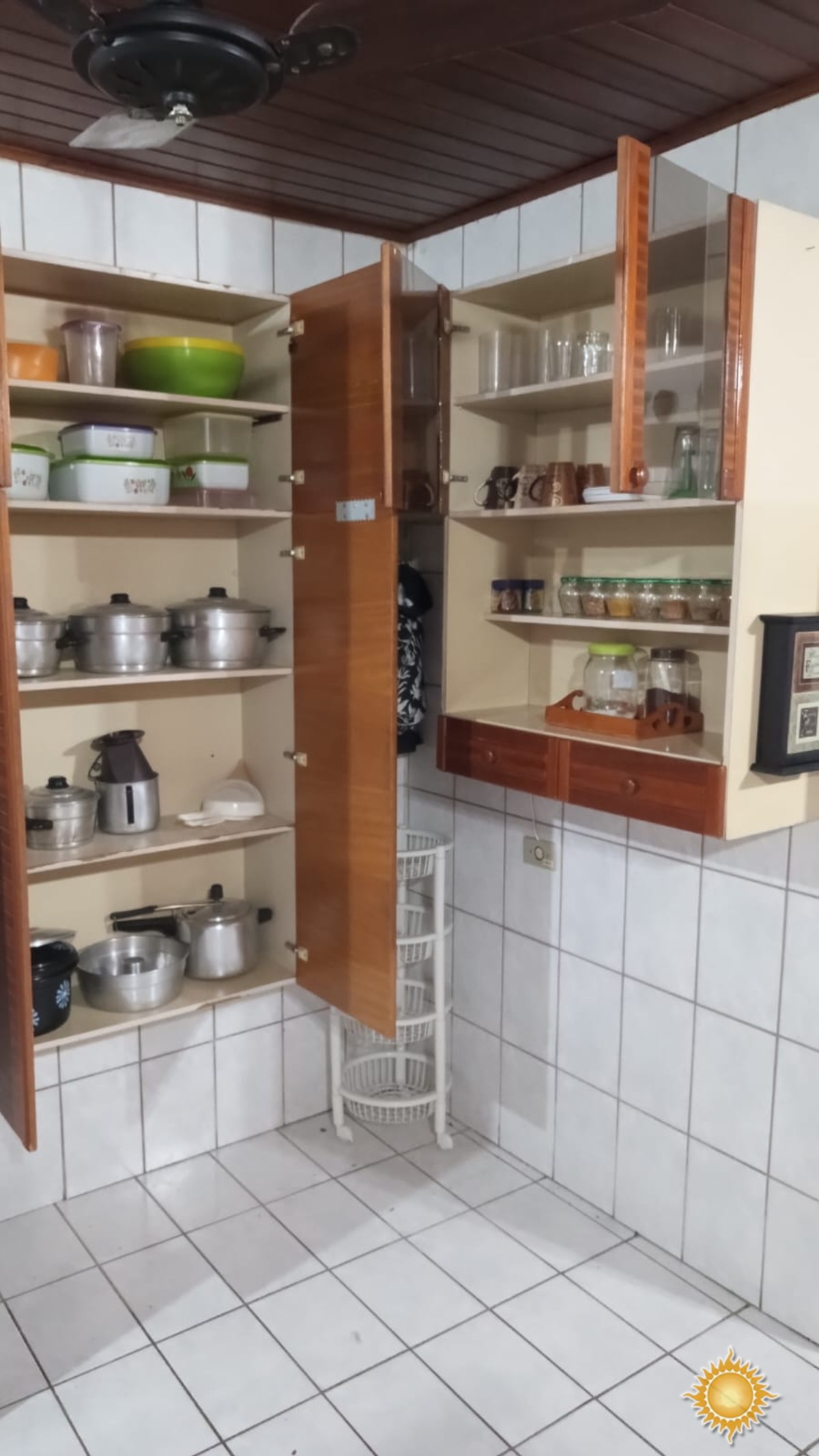 Casa em Condomínio Fechado no Saco da Ribeira com dois quartos, sendo 1suite !!!