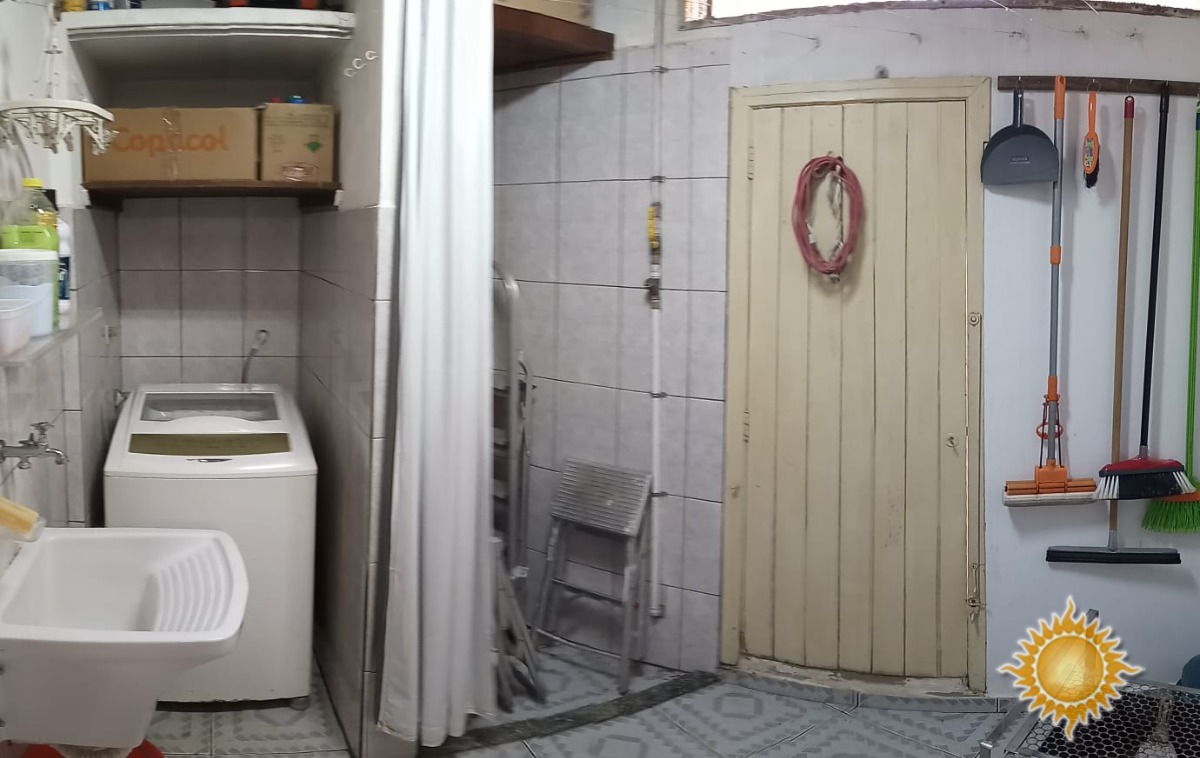 Casa em Condomínio Fechado no Saco da Ribeira com dois quartos, sendo 1suite !!!
