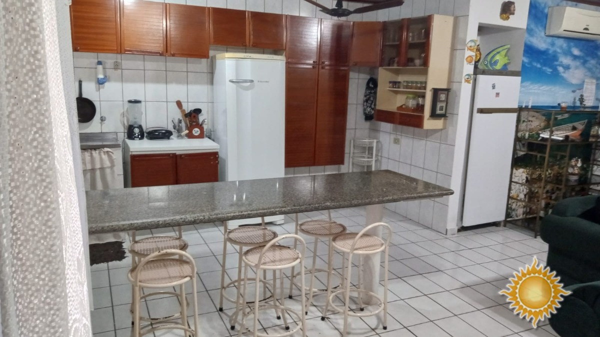Casa em Condomínio Fechado no Saco da Ribeira com dois quartos, sendo 1suite !!!