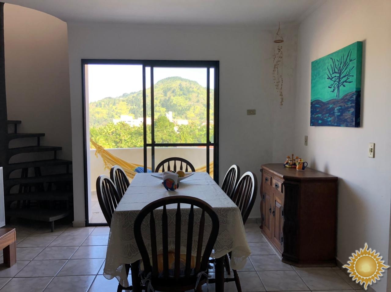Bela Cobertura Duplex mobiliada na Praia das Toninhas!