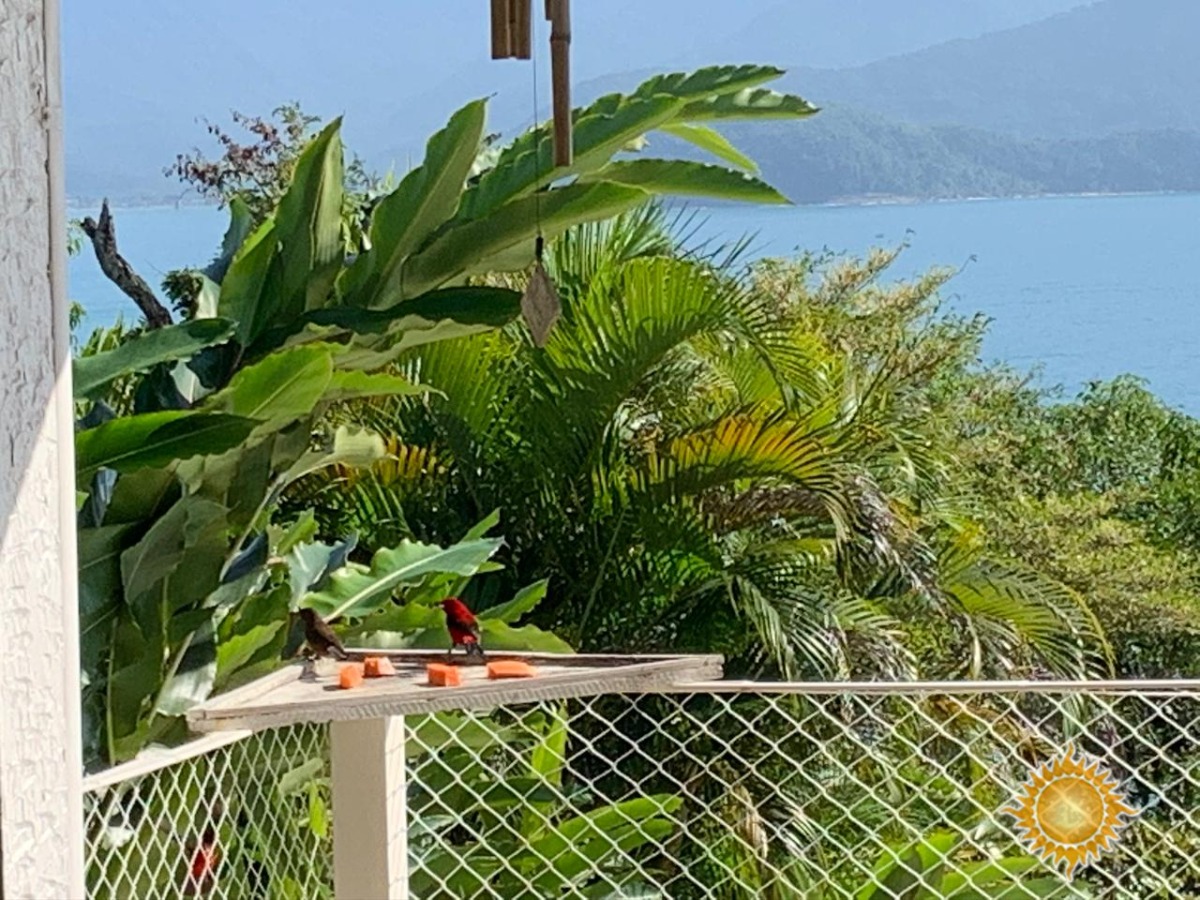 Excelente localização casa alto padrão de frente ao mar com 