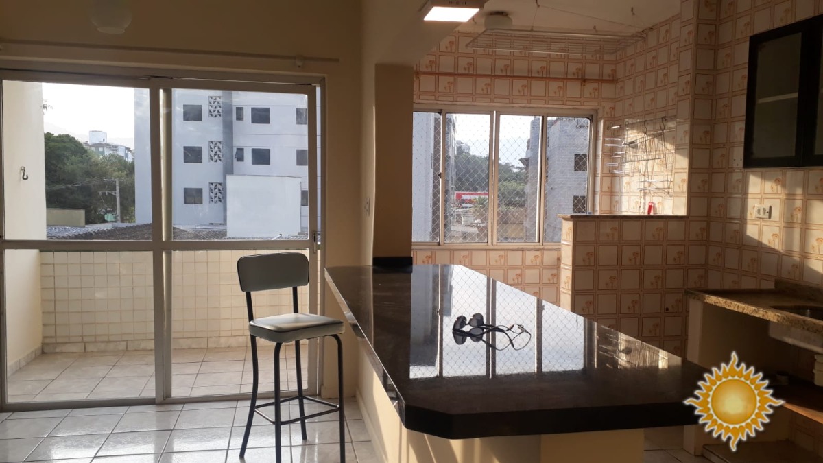Ótima Localização Apto com 2 Dorms, 2 Banheiros, Próximo da Praia do Tenório !!!