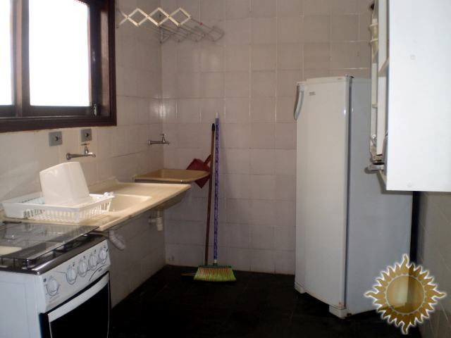 Apto na Praia do Itaguá com 02 dorms. Sendo 1 uma suíte, com lazer !!!
