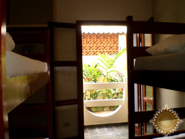 Apto na Praia do Itaguá com 02 dorms. Sendo 1 uma suíte, com lazer !!!
