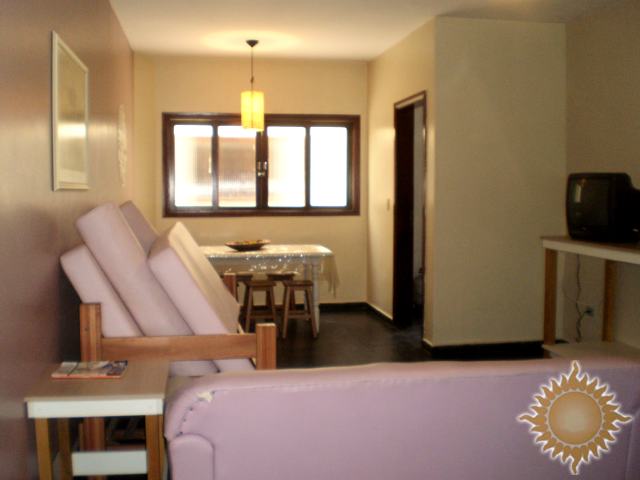Apto na Praia do Itaguá com 02 dorms. Sendo 1 uma suíte, com lazer !!!