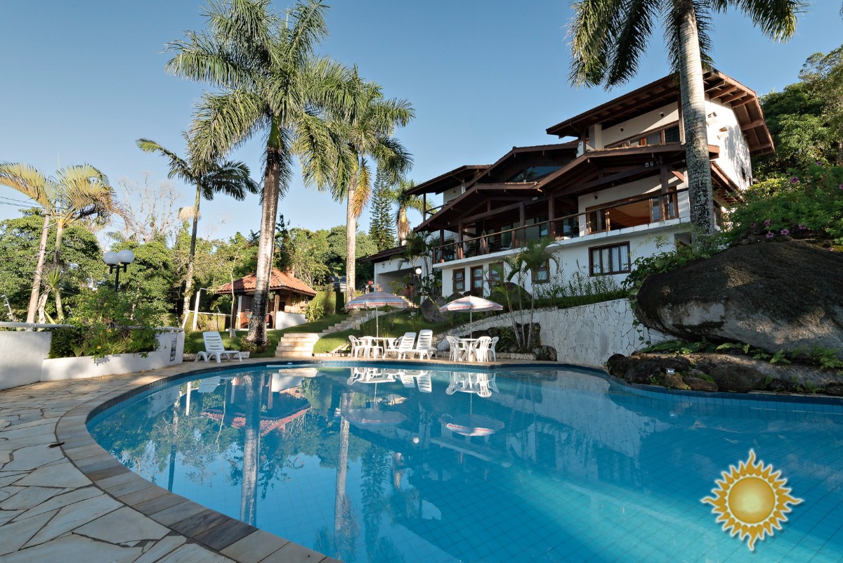 Linda Mansão Frente Mar, com 10 Dorms, Sendo 8 Suítes, com Espaço Gourmet, Sauna, Piscina, Mobiliada !!!