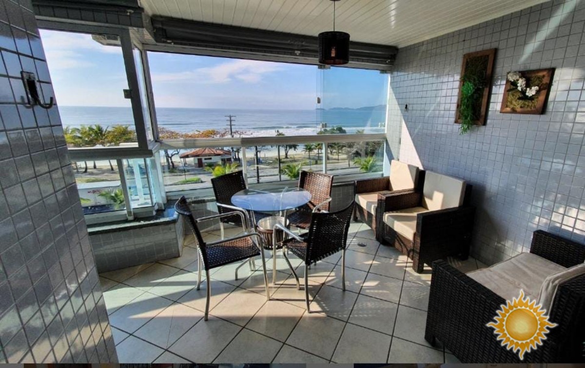 Lindo Apto Frente Mar com 03 Suítes, Mobiliado, com Ótima Área de Lazer !!!