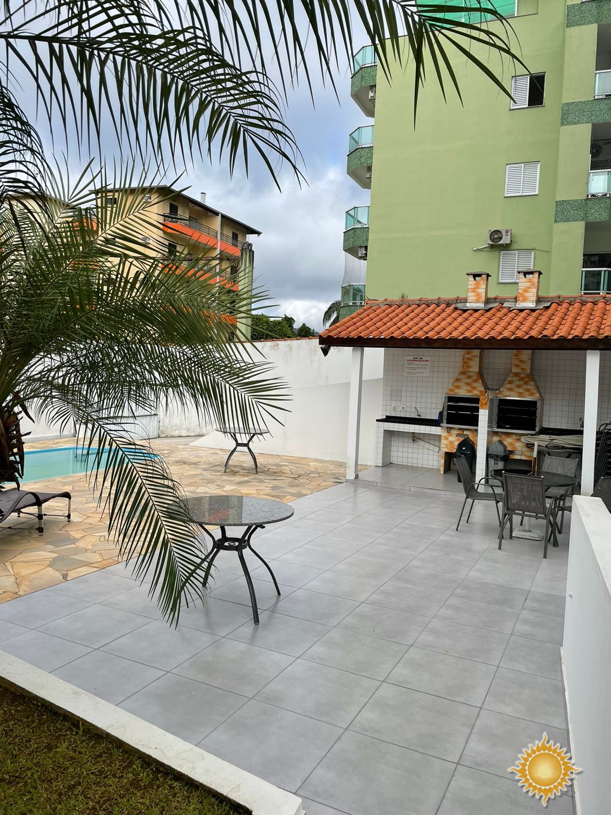 Apartamento Próximo As Praias Tenório e Grande, Rua com Vários Comércios !!!